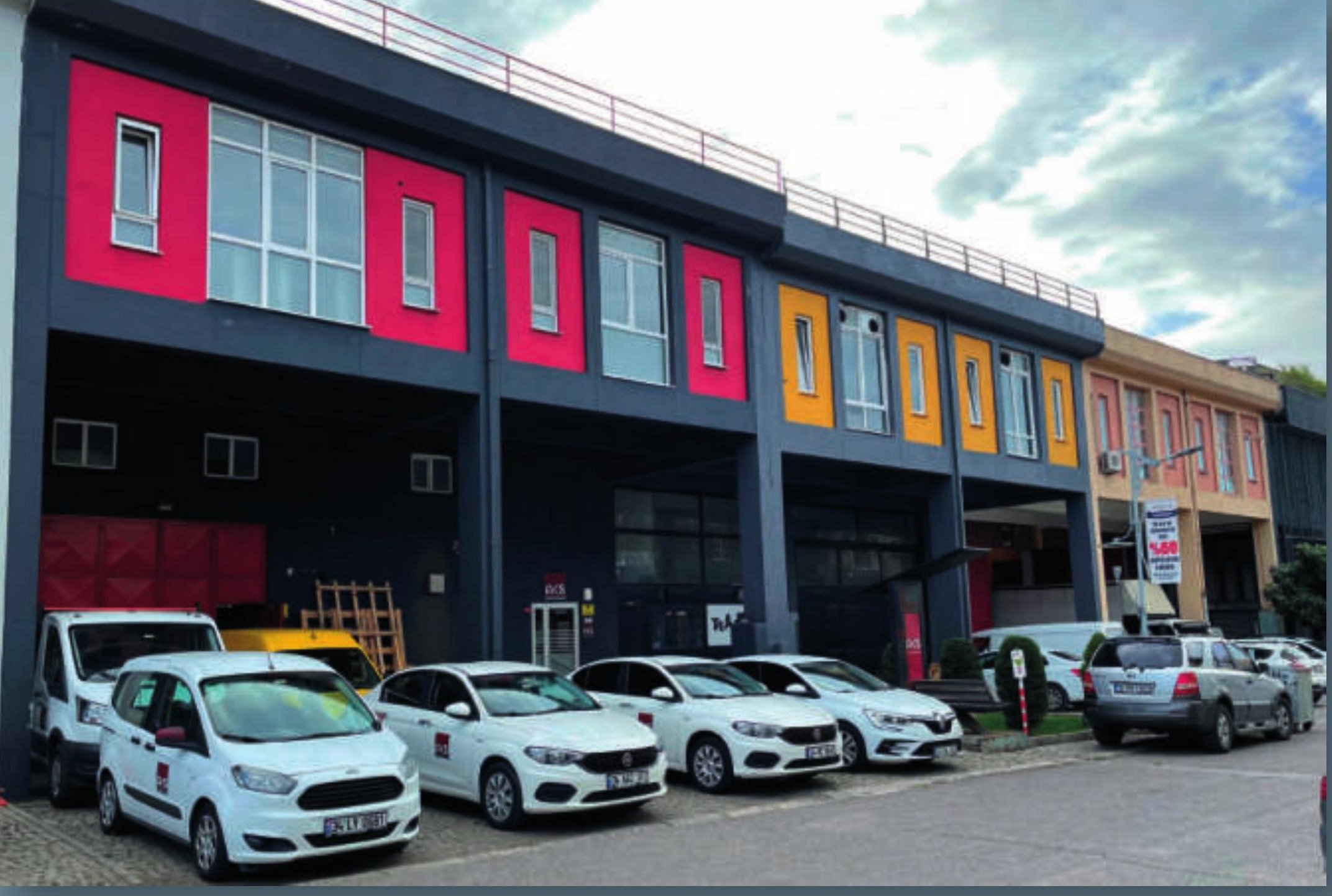 AKS Elektronik tesisi ve satış araçları